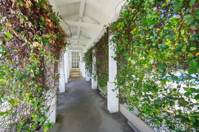 2300 S Miami Ave, Miami, FL 33129