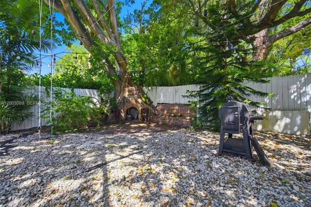 2300 S Miami Ave, Miami, FL 33129