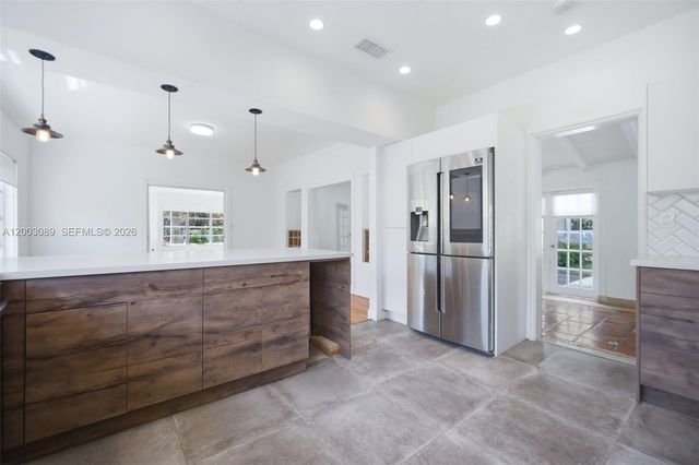 2300 S Miami Ave, Miami, FL 33129