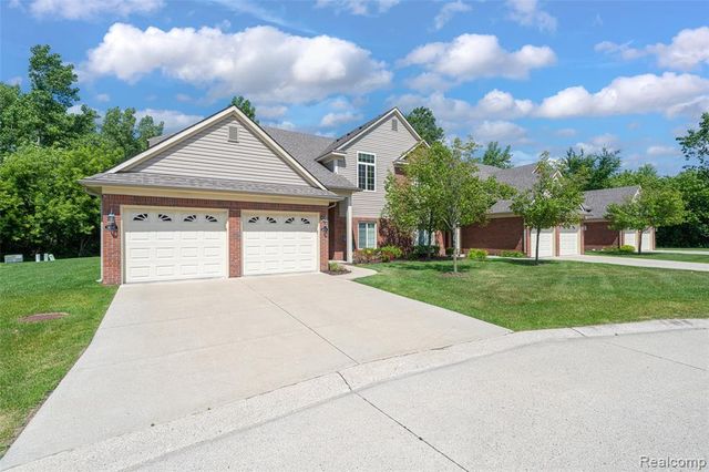 14350 Shadywood Drive, Sterling Heights, MI 48312