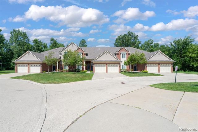 14350 Shadywood Drive, Sterling Heights, MI 48312