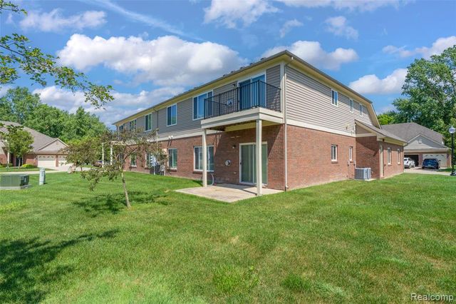 14350 Shadywood Drive, Sterling Heights, MI 48312