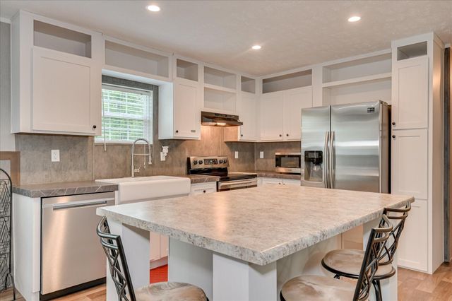 1711 Carolyn Lake Circle, Thomson, GA 30824
