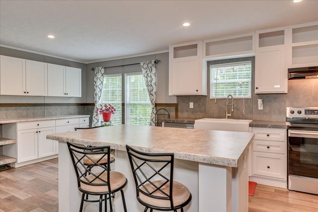 1711 Carolyn Lake Circle, Thomson, GA 30824