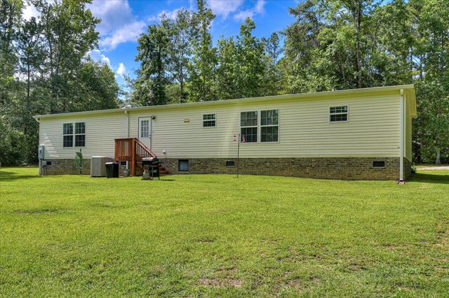 1711 Carolyn Lake Circle, Thomson, GA 30824