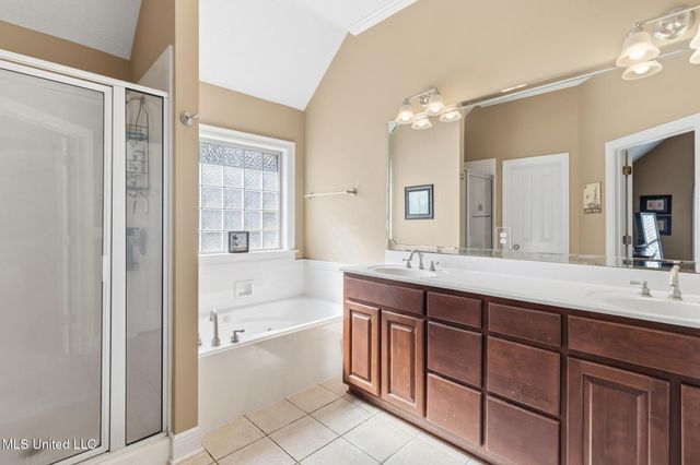 2022 Lantana Cove, Biloxi, MS 39532