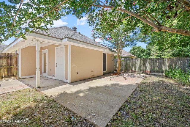 134 Edie Ann Drive, Lafayette, LA 70508