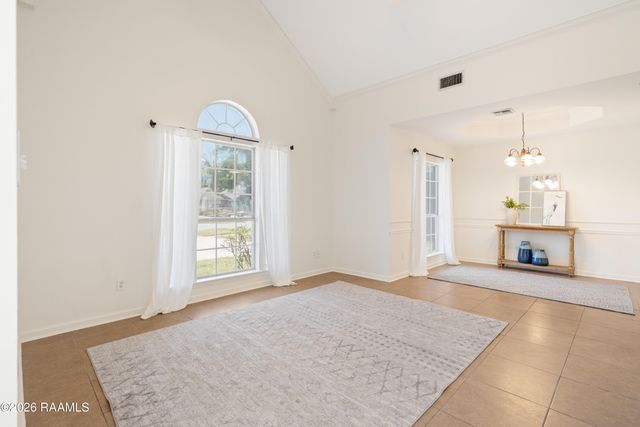 134 Edie Ann Drive, Lafayette, LA 70508