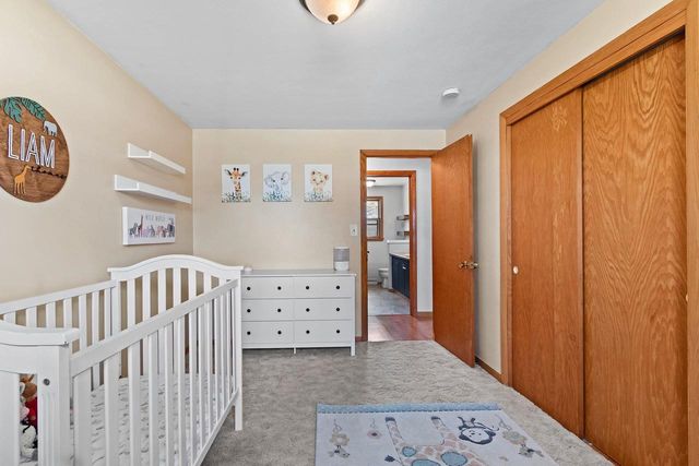 142 W PECKHAM STREET, Neenah, WI 54956