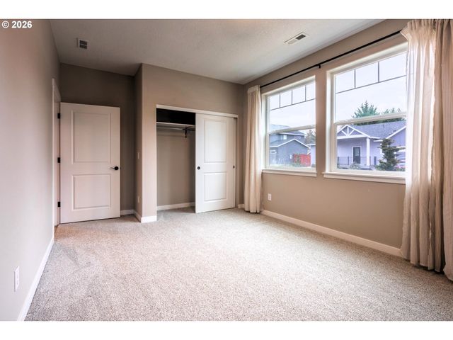 10712 Nw 14TH Pl, Vancouver, WA 98685