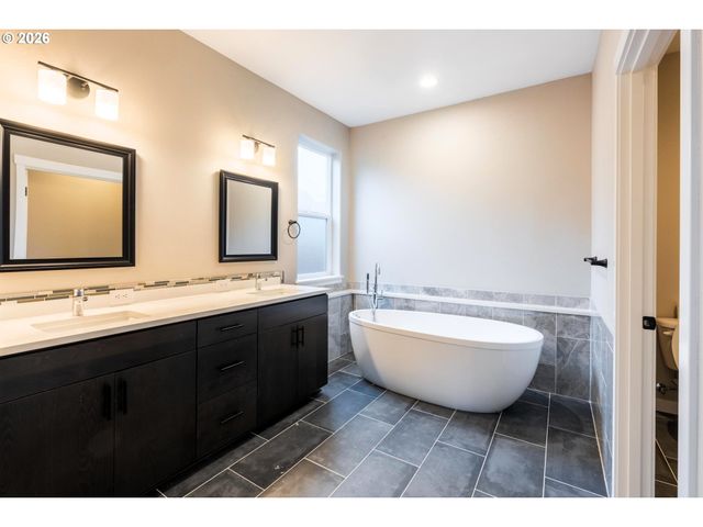 10712 Nw 14TH Pl, Vancouver, WA 98685