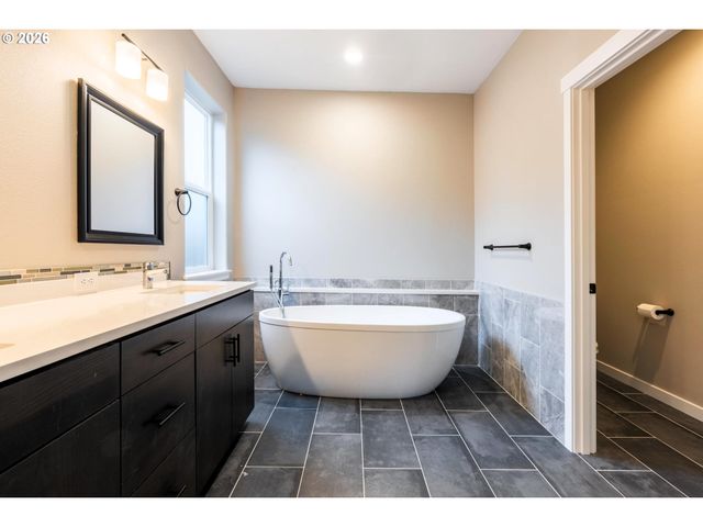 10712 Nw 14TH Pl, Vancouver, WA 98685