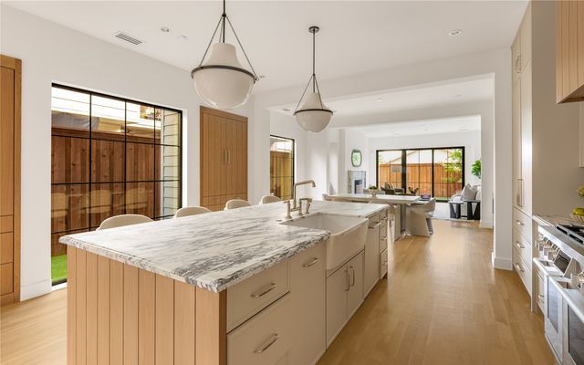 3938 Hawthorne Avenue, Dallas, TX 75219