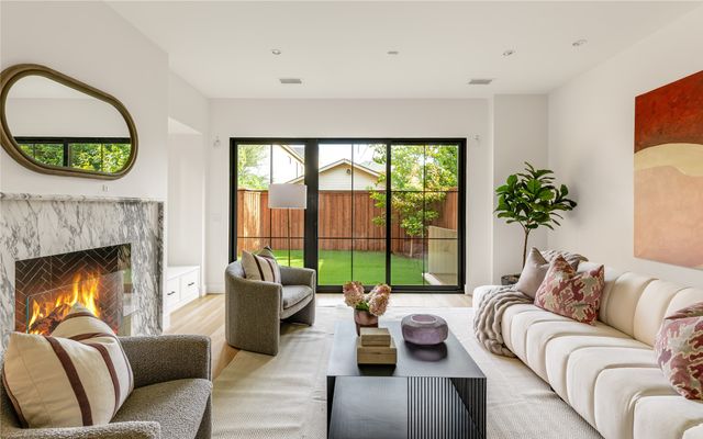 3938 Hawthorne Avenue, Dallas, TX 75219