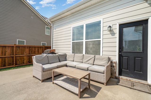 1614 Lannister Ave, Murfreesboro, TN 37128