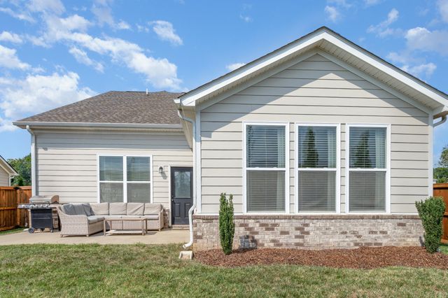 1614 Lannister Ave, Murfreesboro, TN 37128