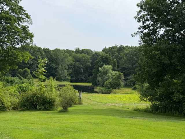 128 North Road, Sandown, NH 03873