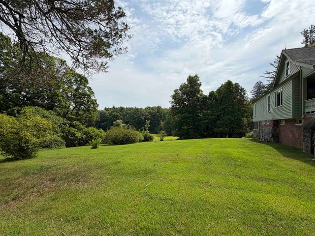 128 North Road, Sandown, NH 03873