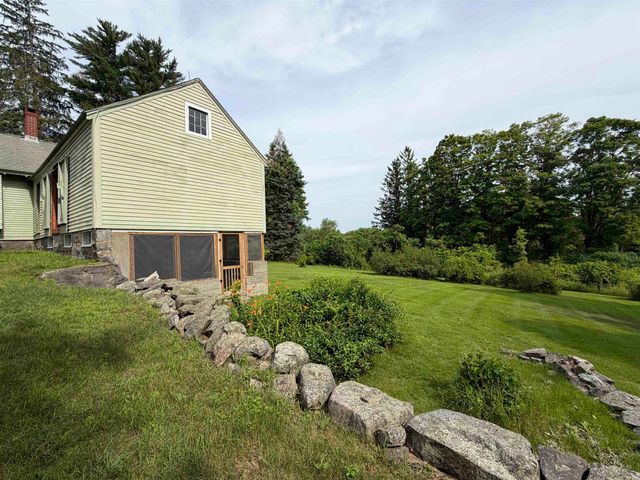 128 North Road, Sandown, NH 03873