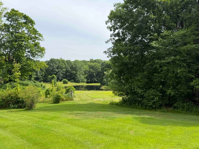 128 North Road, Sandown, NH 03873