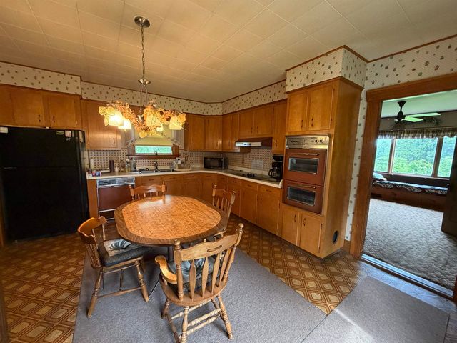 128 North Road, Sandown, NH 03873