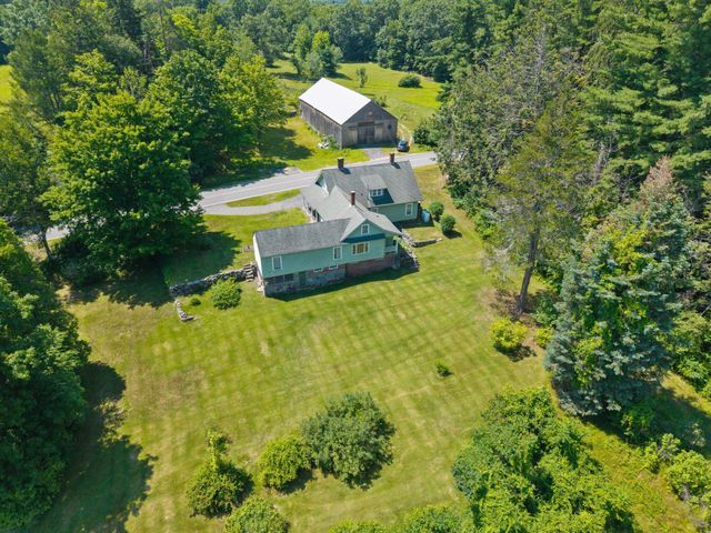 128 North Road, Sandown, NH 03873
