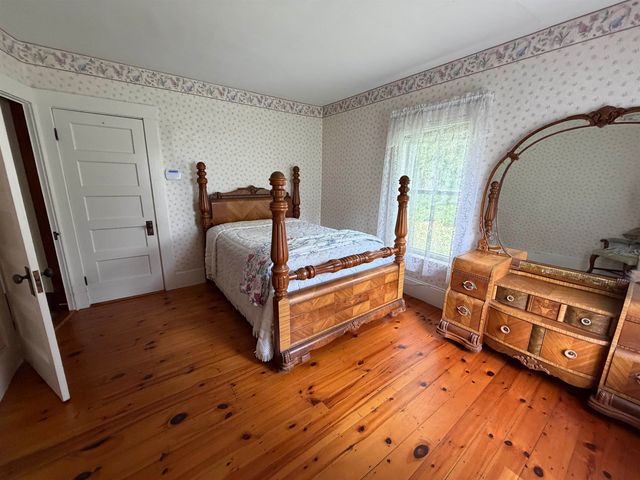 128 North Road, Sandown, NH 03873