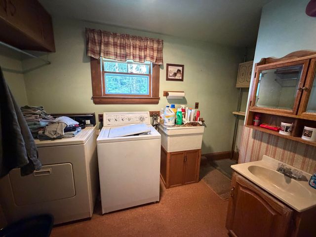 128 North Road, Sandown, NH 03873