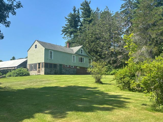 128 North Road, Sandown, NH 03873