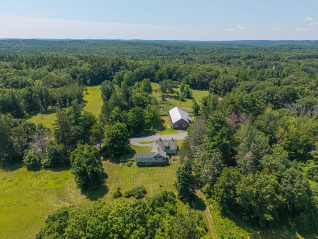 128 North Road, Sandown, NH 03873
