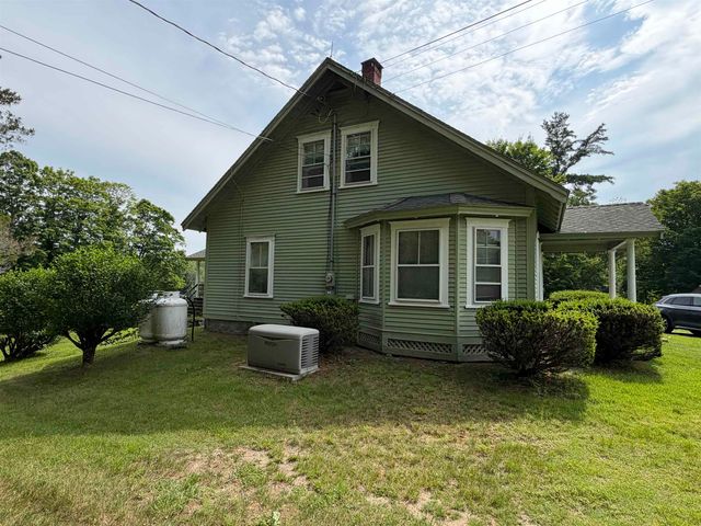 128 North Road, Sandown, NH 03873