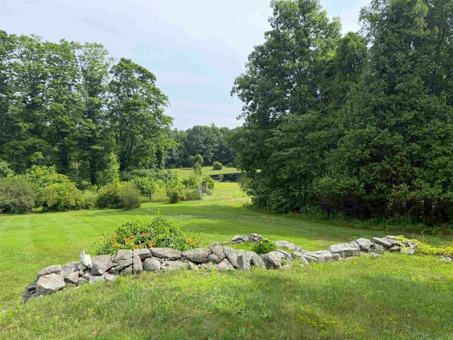 128 North Road, Sandown, NH 03873