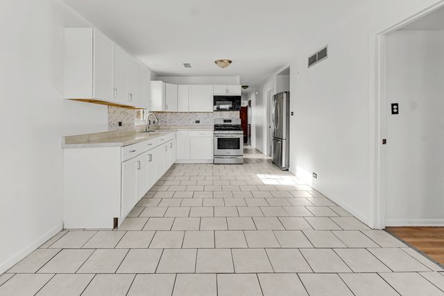 403 Prairie Avenue 2, Calumet City, IL 60409