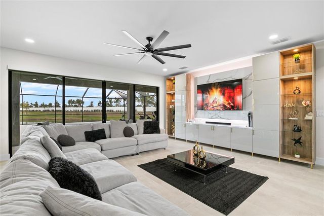 15815 TRADEWIND TERRACE, Bradenton, FL 34211