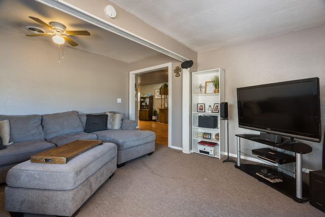 5 Cactus Drive, Los Lunas, NM 87031