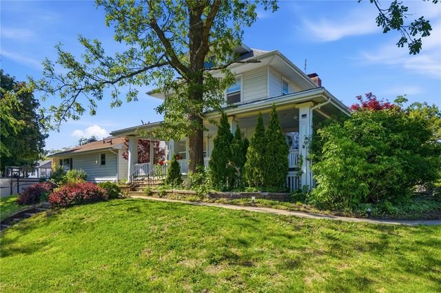 1526 C Ave NW, Cedar Rapids, IA 52405