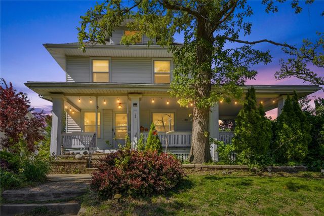 1526 C Ave NW, Cedar Rapids, IA 52405