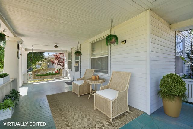 1526 C Ave NW, Cedar Rapids, IA 52405