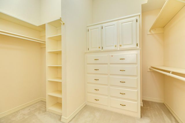 95 Rosewood Street, Lake Jackson, TX 77566