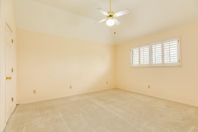 95 Rosewood Street, Lake Jackson, TX 77566