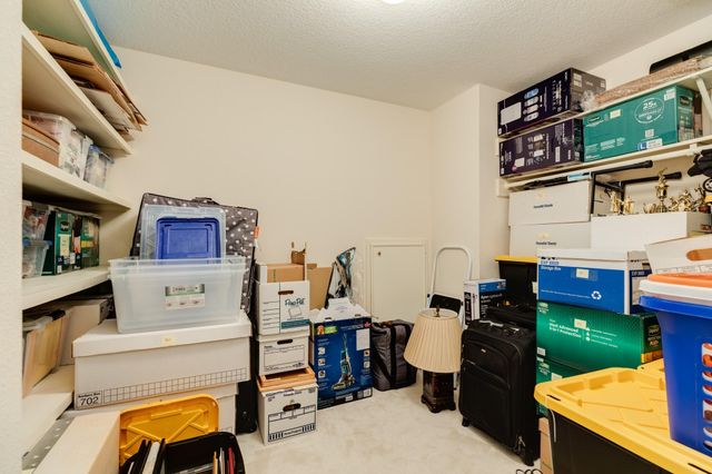 95 Rosewood Street, Lake Jackson, TX 77566