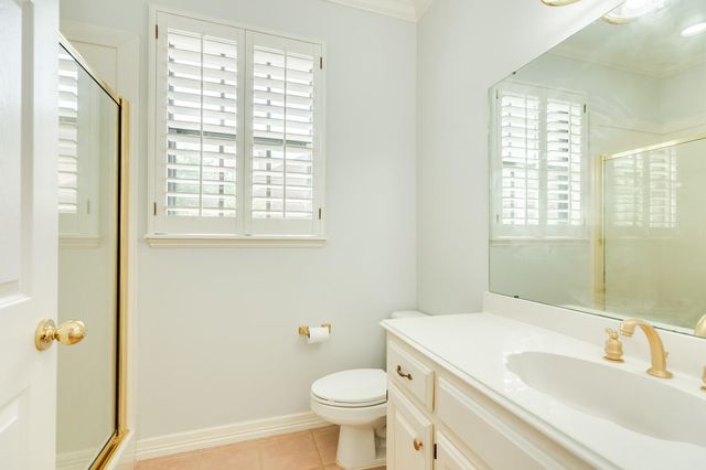 95 Rosewood Street, Lake Jackson, TX 77566