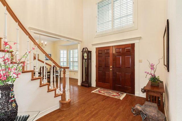 95 Rosewood Street, Lake Jackson, TX 77566