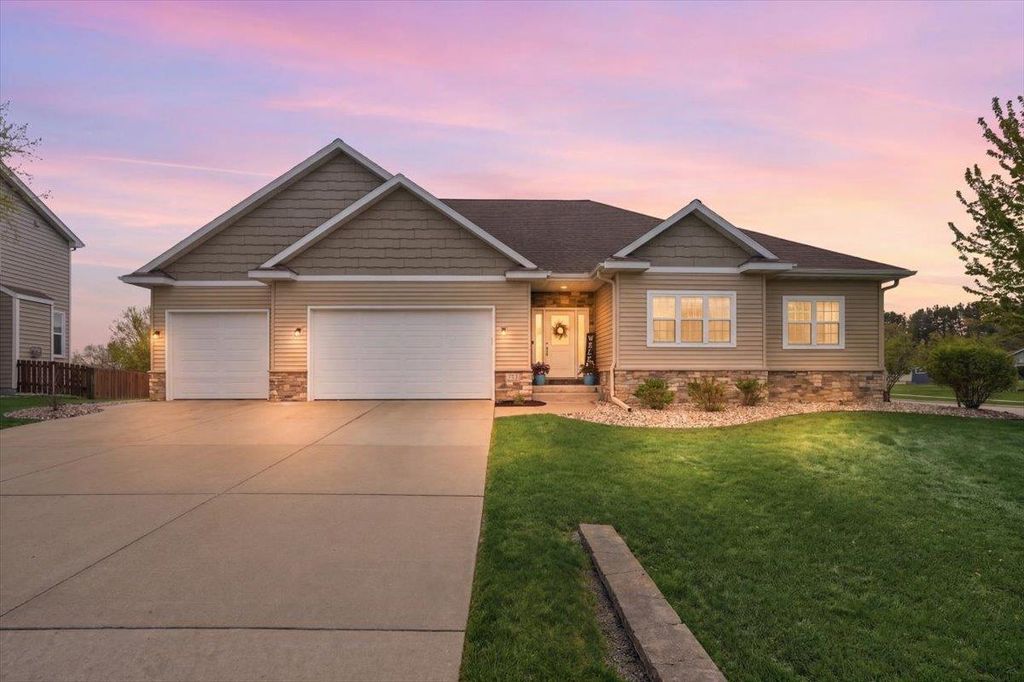 7705 Catchfly Lane, Deforest, WI 53532