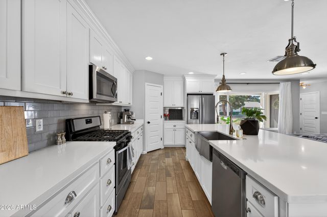 4622 E VIRGINIA Avenue, Phoenix, AZ 85008