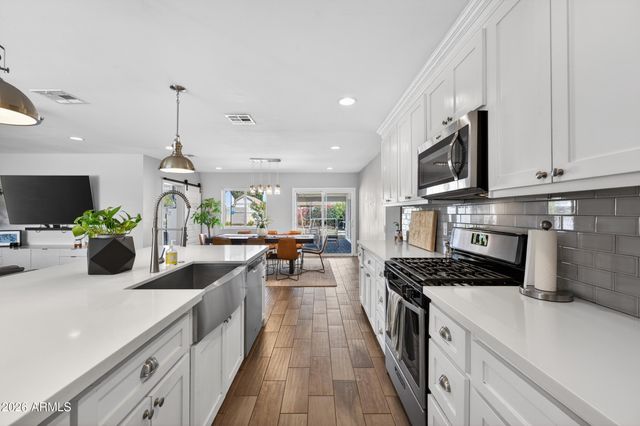 4622 E VIRGINIA Avenue, Phoenix, AZ 85008