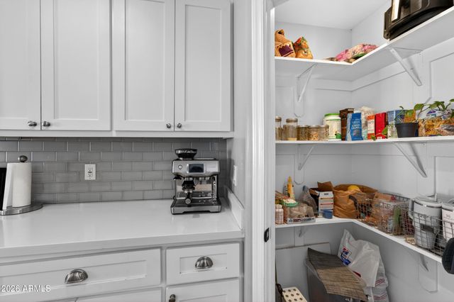 4622 E VIRGINIA Avenue, Phoenix, AZ 85008