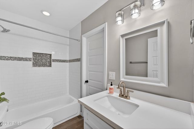 4622 E VIRGINIA Avenue, Phoenix, AZ 85008