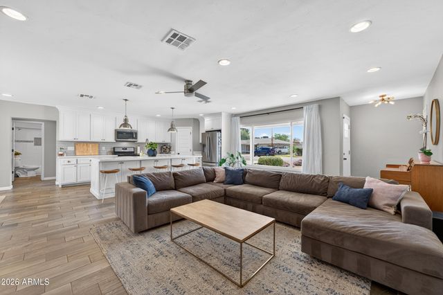 4622 E VIRGINIA Avenue, Phoenix, AZ 85008