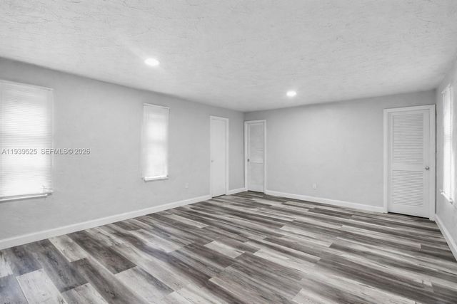 10981 SW 44th St, Miami, FL 33165